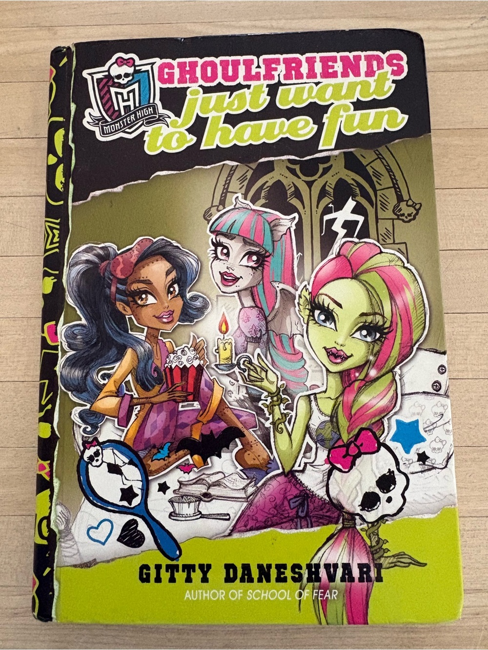 Mattel Monster High Ghoulfriends Book 2